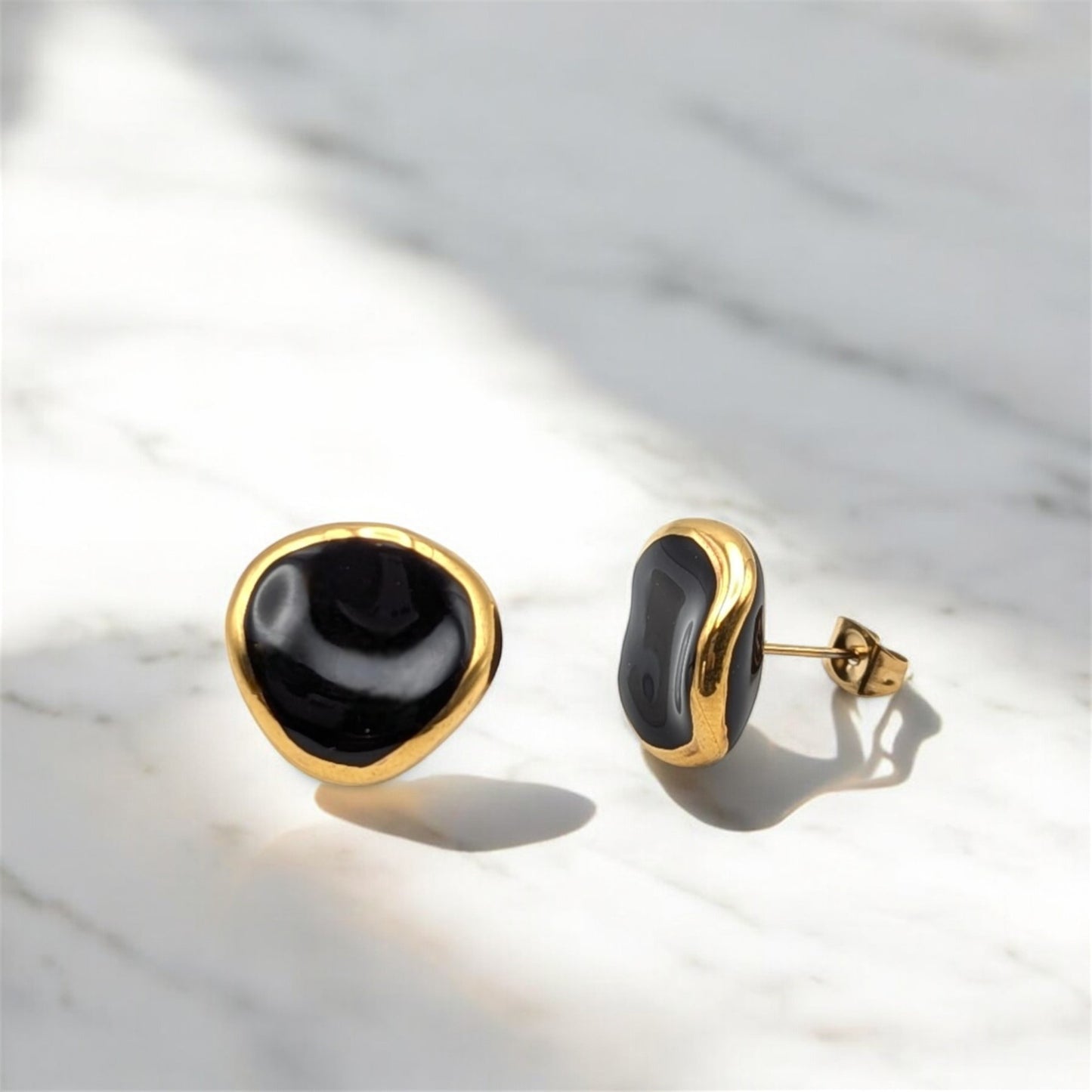 Maximilianas Ondulado Studs