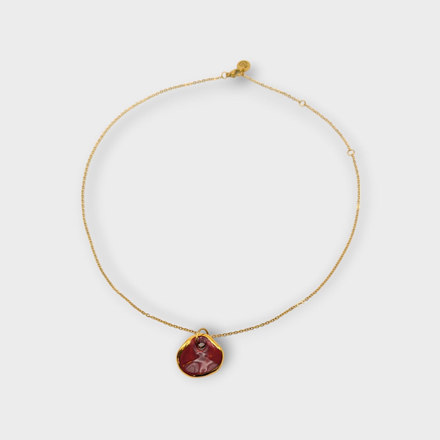 Maximilianas Ondulado Petite pendant necklace in deep red