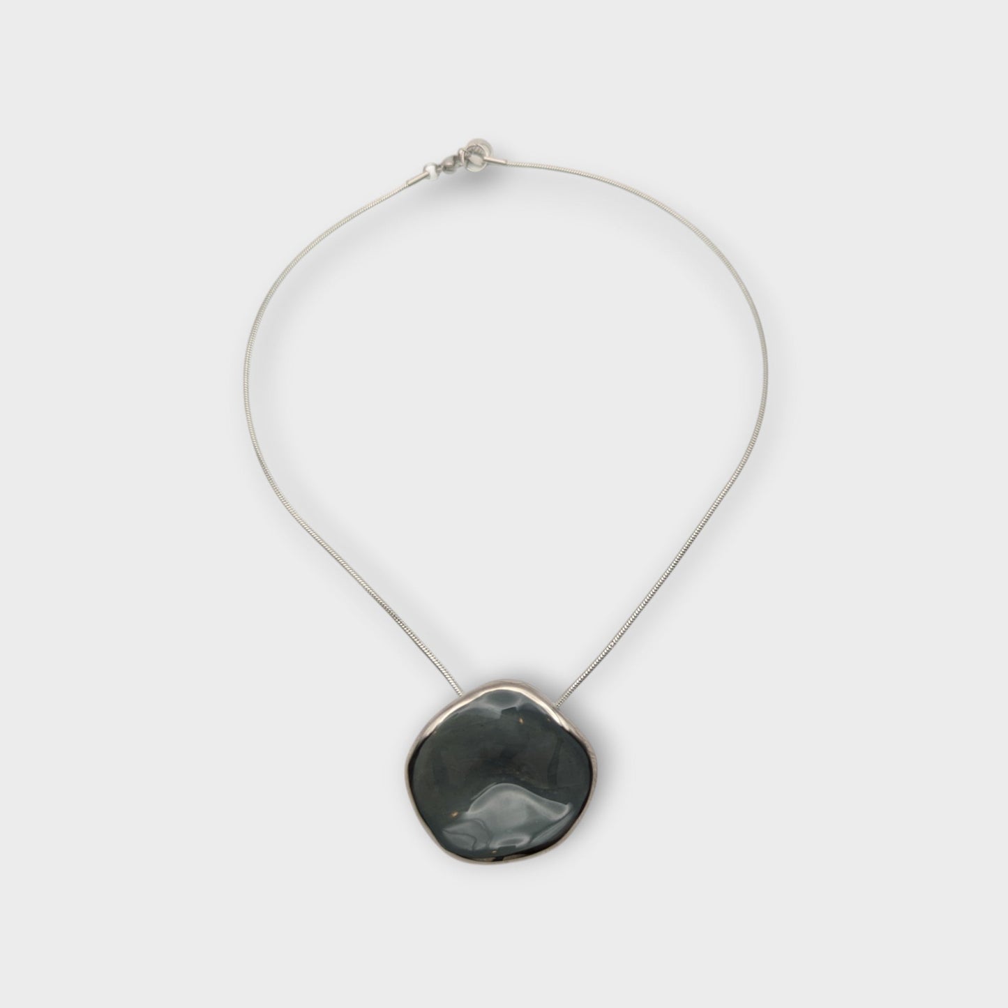 Maximilianas Ondulado Grand ceramic silver pendant necklace - product shot